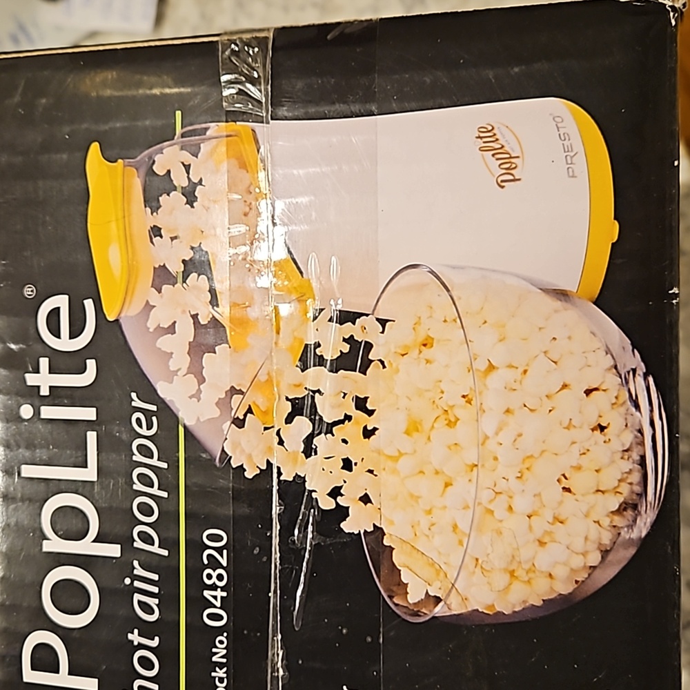 BRAND NEW- Presto Poplite Popcorn Hot Air Corn Popper Model 04820 1475 Watts